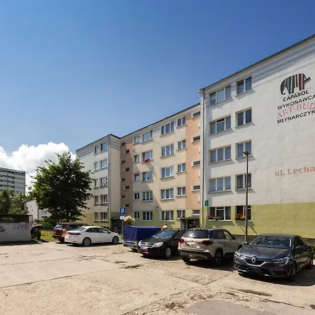 Lecha Comfort By Bookinghost Apartment *