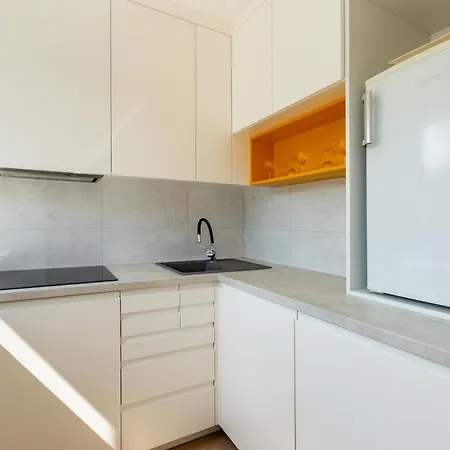 Lecha Comfort By Bookinghost *