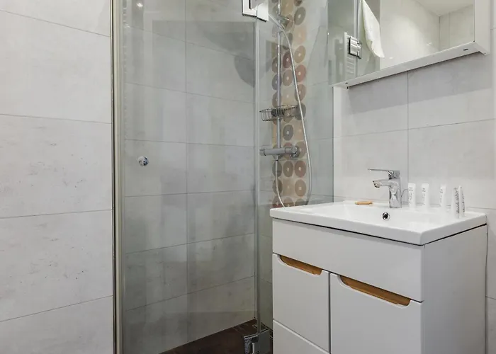 Lecha Comfort By Bookinghost Appartement